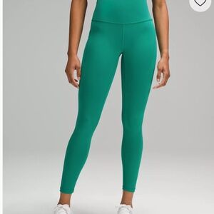 Lululemon wunder trainer w pockets Sz 8